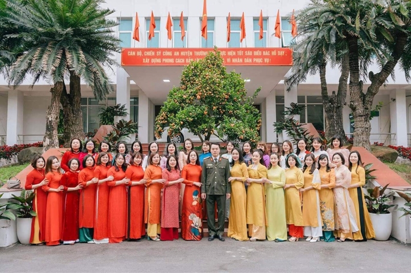 Phụ nữ công an huyện Thường Tín háo hức hưởng ứng “Tuần lễ Áo dài”